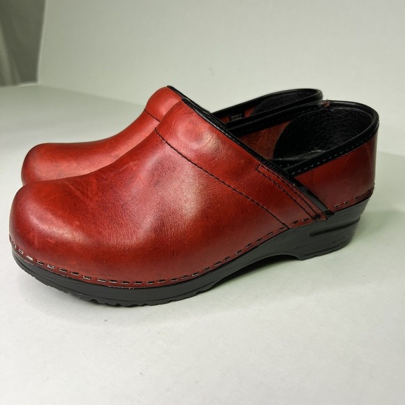 Dansko Red Leather Professional Comfort Mule Slip On Clogs Size 37 / 7 - Picture 3 of 10